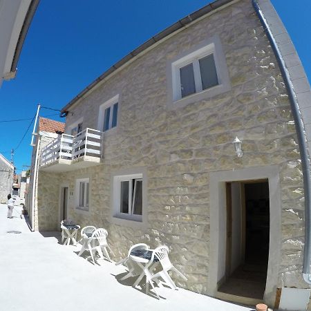 Apartments And Rooms By The Sea Bibinje, Zadar - 6199 외부 사진
