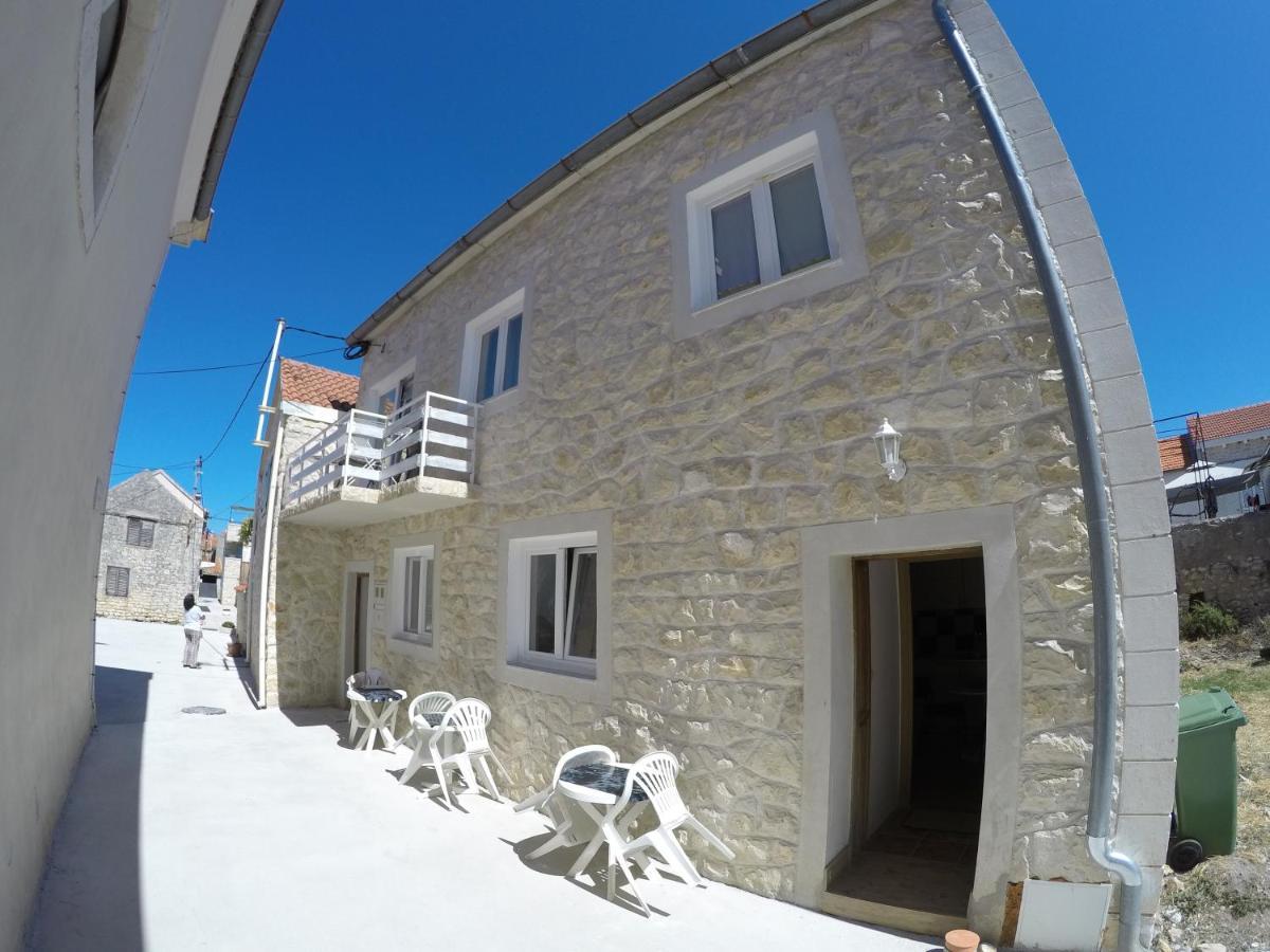 Apartments And Rooms By The Sea Bibinje, Zadar - 6199 외부 사진