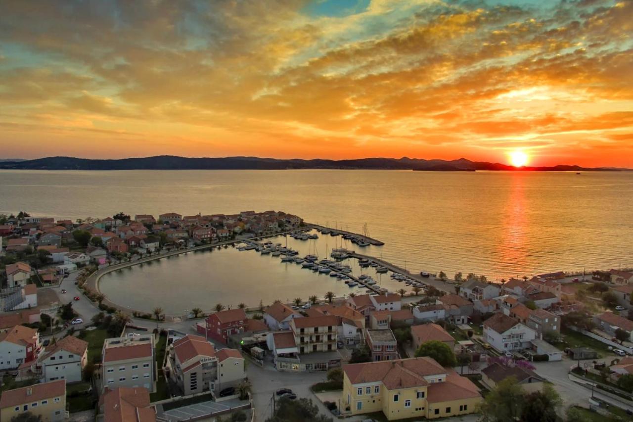 Apartments And Rooms By The Sea Bibinje, Zadar - 6199 외부 사진