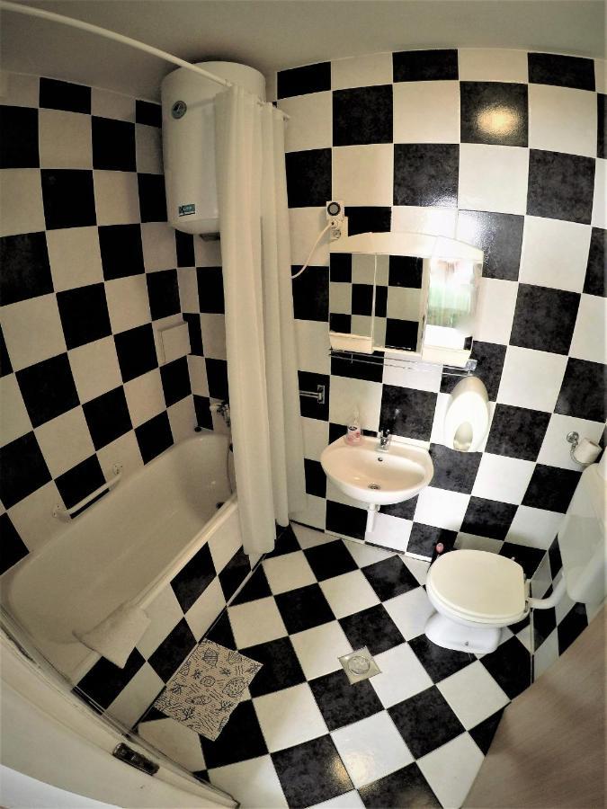 Apartments And Rooms By The Sea Bibinje, Zadar - 6199 외부 사진